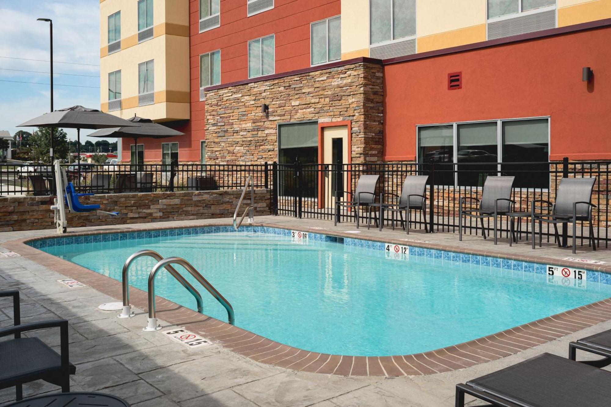Fairfield By Marriott Inn & Suites Cullman Bagian luar foto